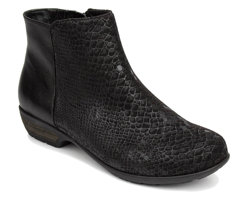 Ezra-black snake print | Ros Hommerson