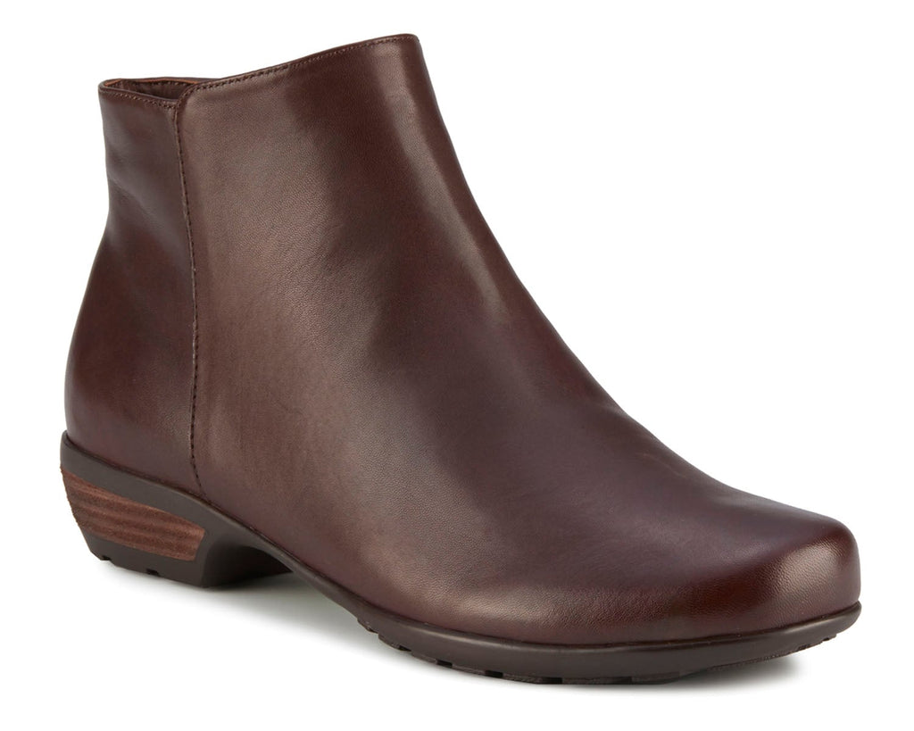 EZRA-Brown Leather | Ros Hommerson