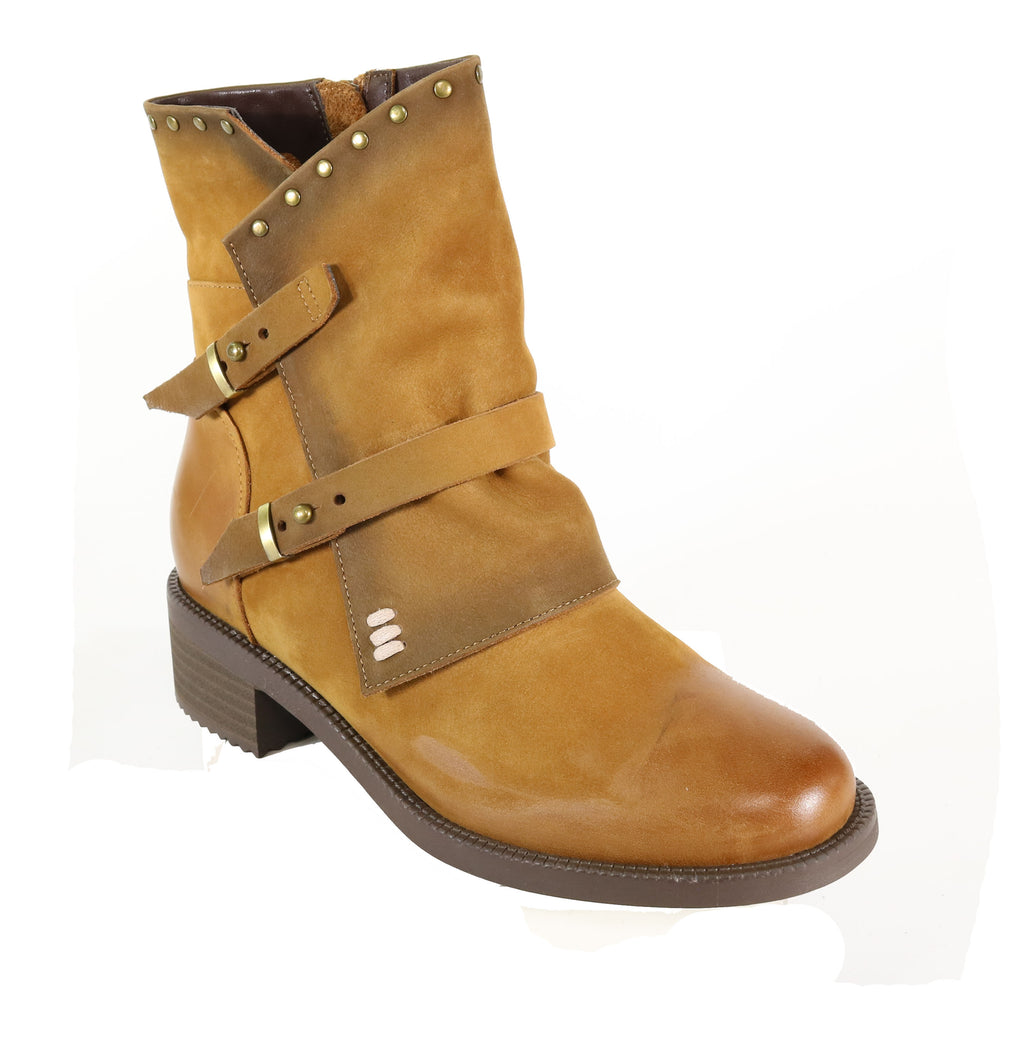 Spectacular-Saddle Nubuck | David Tate