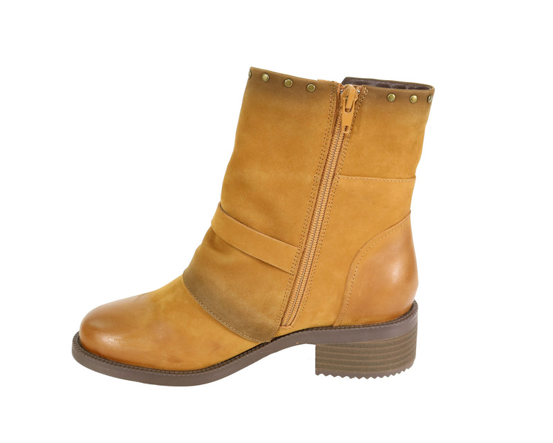 Spectacular-Saddle Nubuck | David Tate