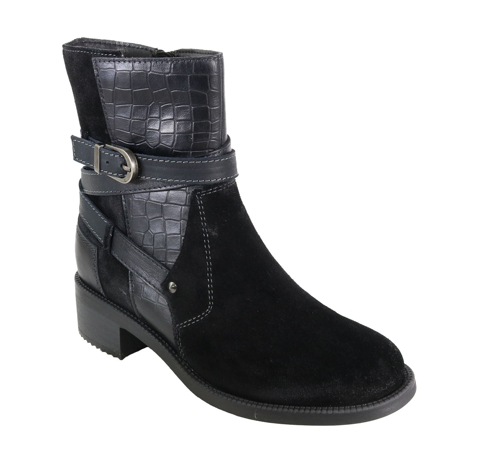 Storm-Black | David Tate