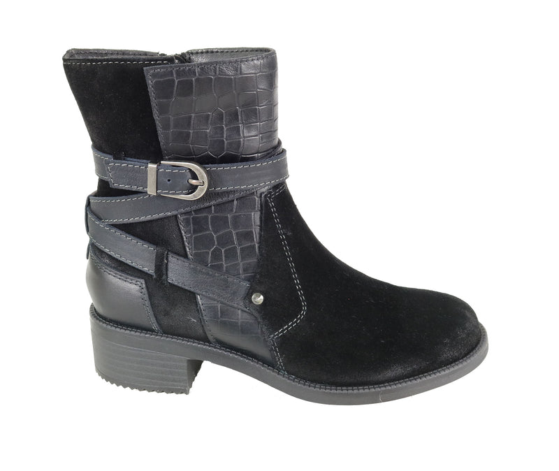 Storm-Black | David Tate