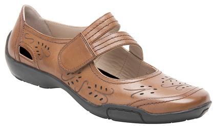 Ros Hommerson Chelsea Tan