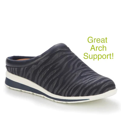 Dana Clog I Walking Cradle