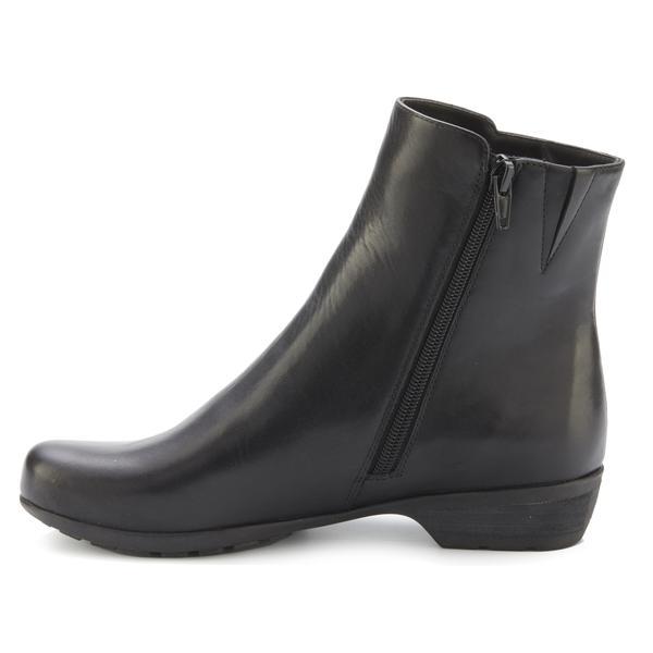 Walking Cradle Elsie Black Leather