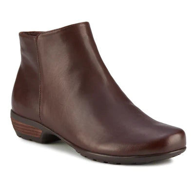 Ezra: Brown Leather Bootie I Walking Cradle