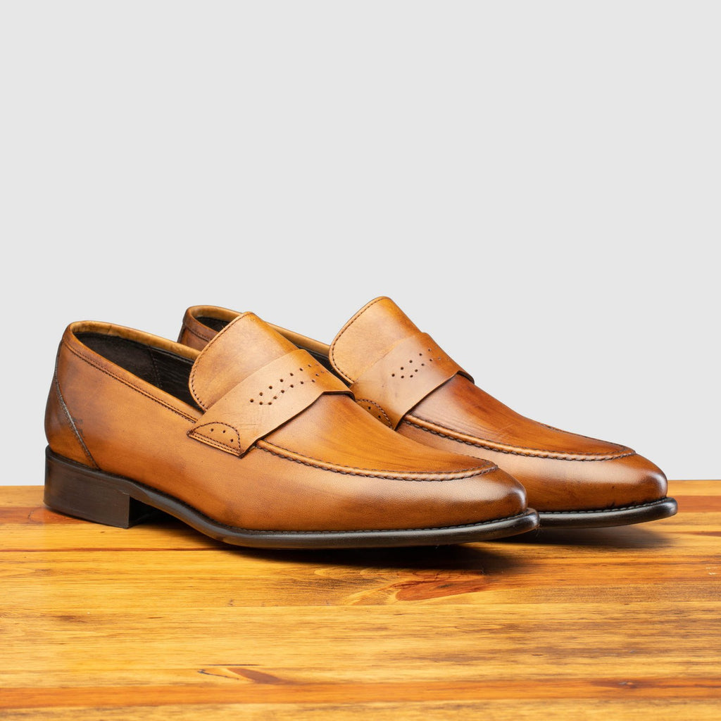 Calzoleria Toscana Wholecut Slip-On | Q540