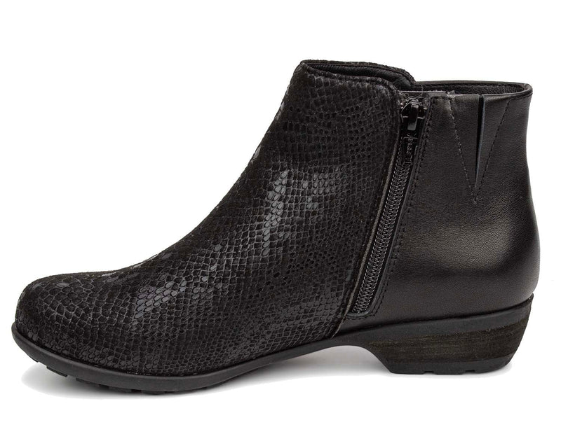 Ezra-black snake print  | Ros Hommerson