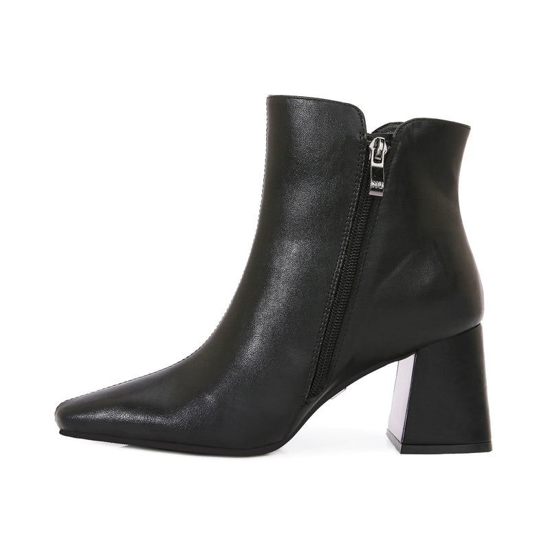 LYONA | Ninety Union