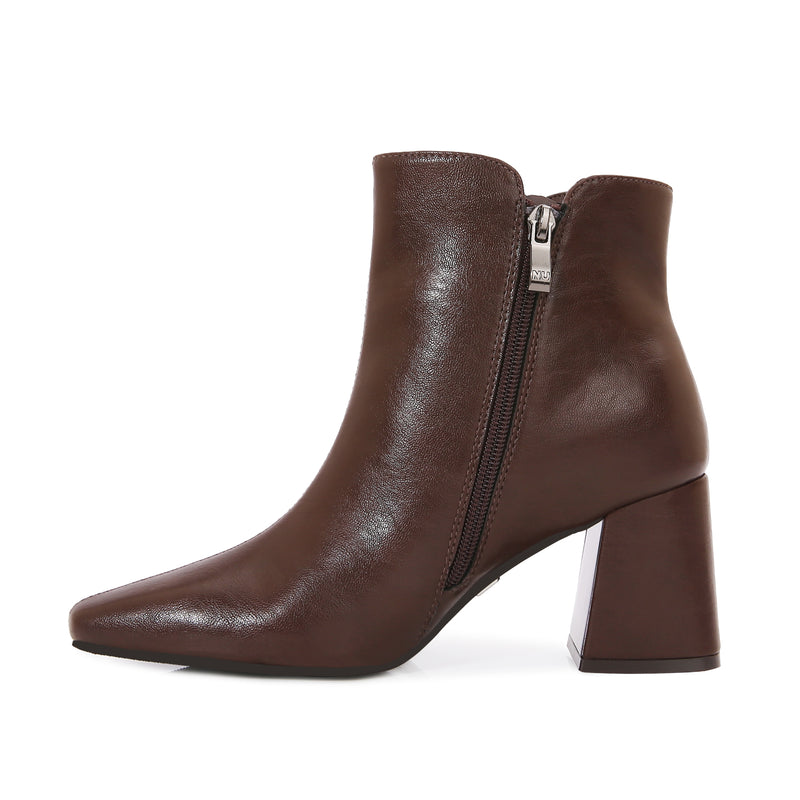 LYONA | Ninety Union