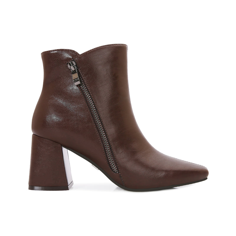 LYONA | Ninety Union
