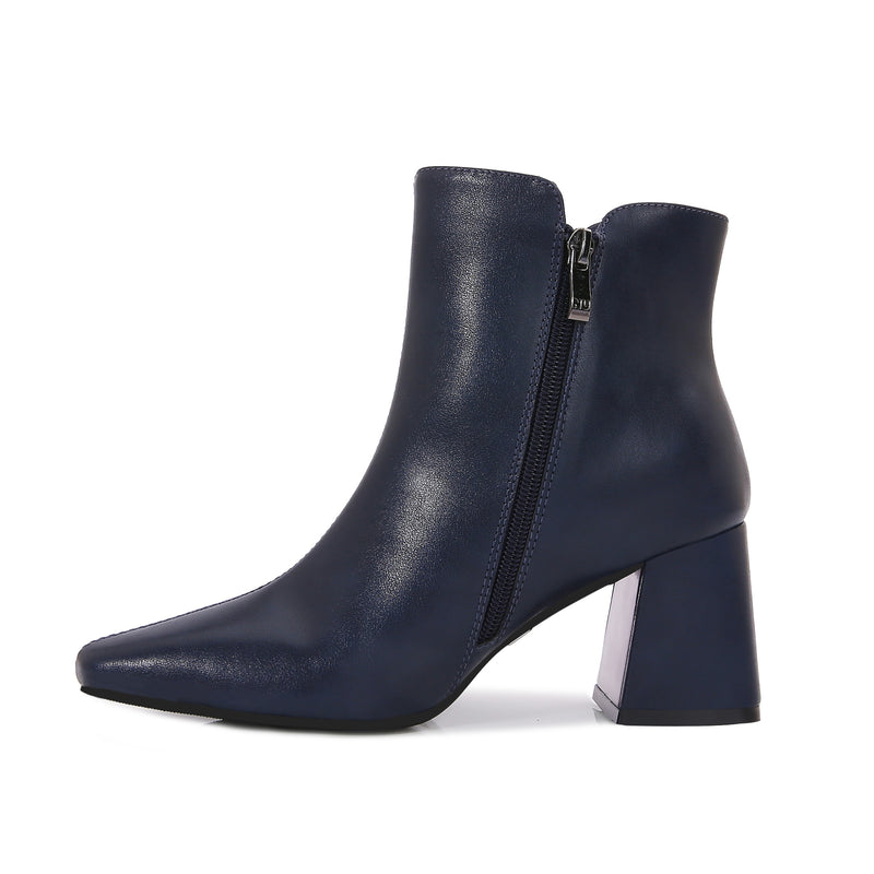 LYONA | Ninety Union