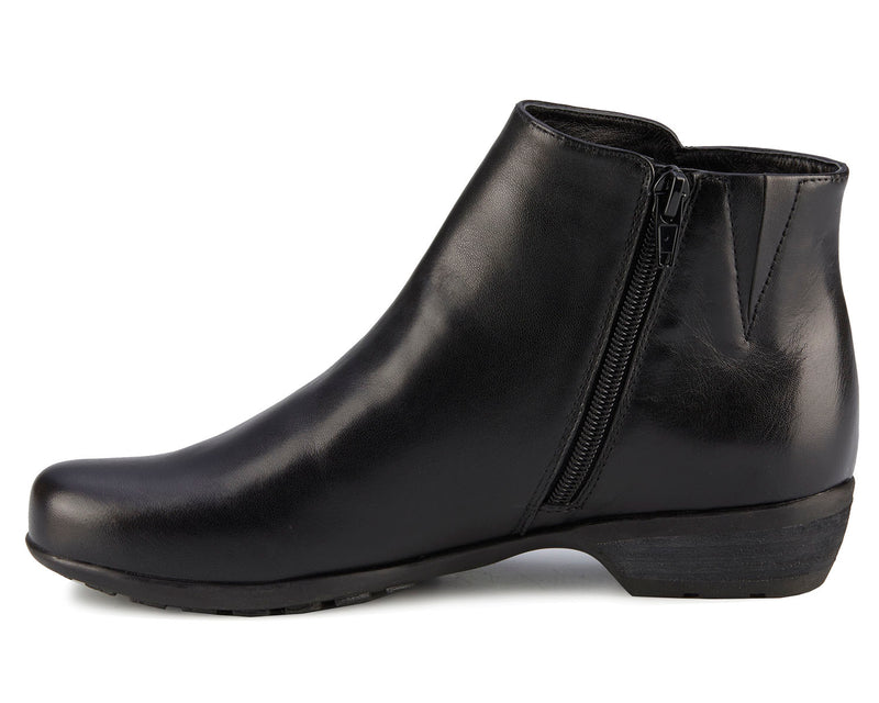 EZRA-Black Leather  | Ros Hommerson