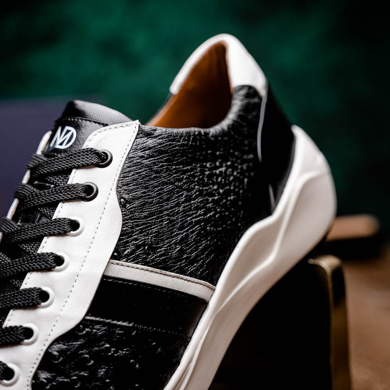 Lyon II Black / White