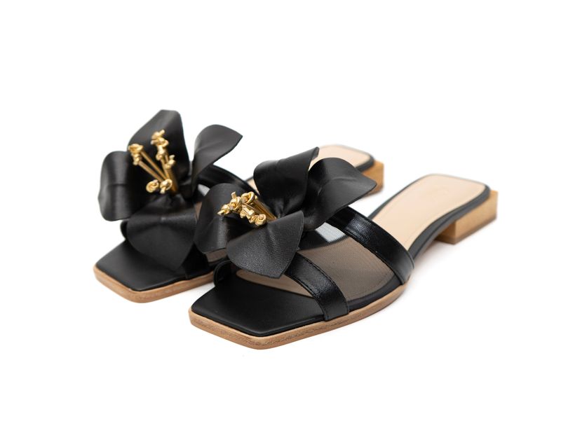 BLOSSOM | Ashley Kahen