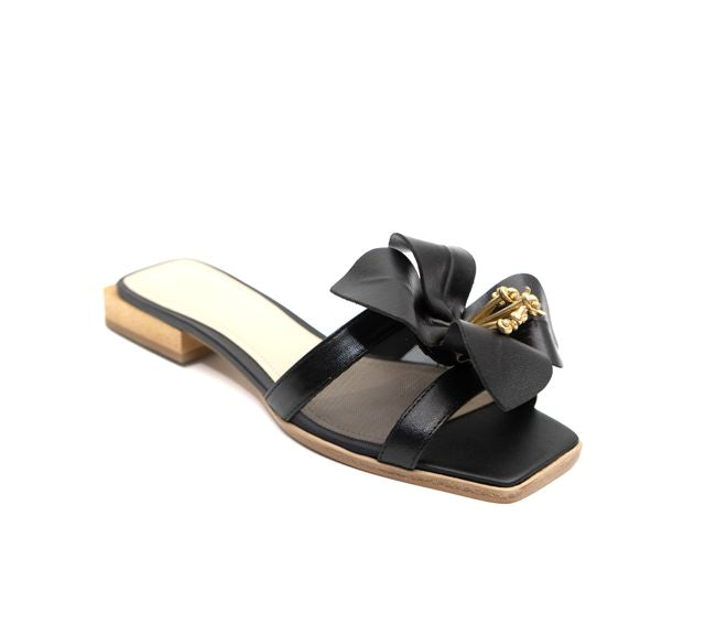 BLOSSOM | Ashley Kahen