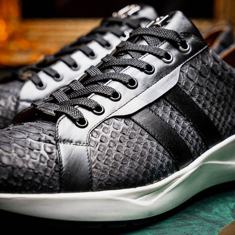 Verona Black